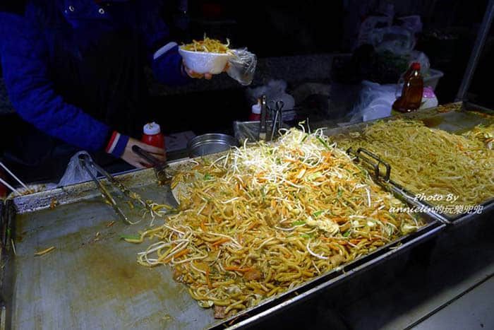 老卤冒烤鸭开启餐饮新市场——蓉小香冒烤鸭加盟费多少钱？怎么样